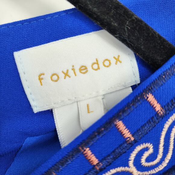Foxiedox Artemesia Blue Cutout Back Embroidered Mini Dress Size Large - Picture 4 of 7